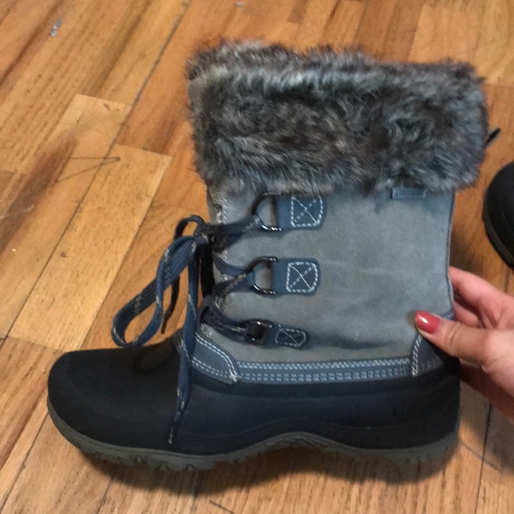 Winter boots- excellent condition!!